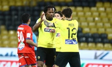 Super League: Άνετη νίκη της ΑΕΚ με 3-0 επί του Βόλου στην OPAP Arena