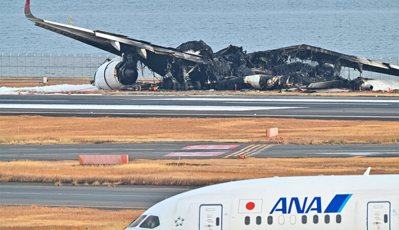 Πυρκαγιά σε αεροπλάνο της Japan Airlines: Το αεροσκάφος της Ακτοφυλακής ήταν στο διάδρομο χωρίς άδεια απογείωσης