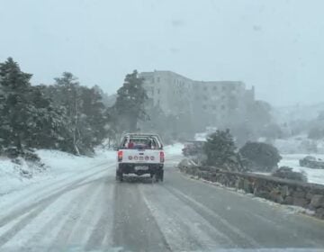 Διακοπή κυκλοφορίας στην Πάρνηθα λόγω χιονόπτωσης