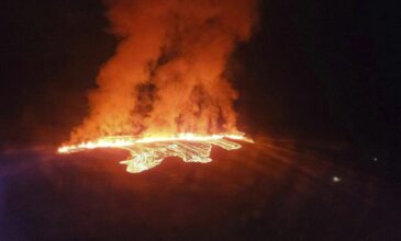 Έκρηξη ηφαιστείου στην Ισλανδία: Η λάβα έφθασε σε σπίτια του Γκρίνταβικ που έπιασαν φωτιά