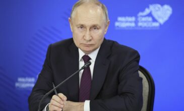 Ο Πούτιν χαρακτηρίζει «αγενές» το προσβλητικό για τον ίδιο σχόλιο του Μπάιντεν