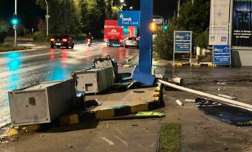 Χαμός στη Βούλα: Οδηγός τζιπ έχασε τον έλεγχο και ισοπέδωσε τα πάντα σε βενζινάδικο – «Ξήλωσε» τρεις αντλίες βενζίνης
