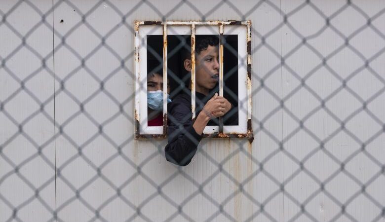 Το Ανώτατο Δικαστήριο της Ισπανίας έκρινε παράνομη τη μαζική απέλαση ανηλίκων μεταναστών στο Μαρόκο