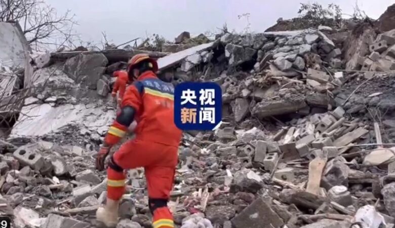 Τραγωδία στην Κίνα: Κατολίσθηση θάβει σχεδόν 50 χωρικούς