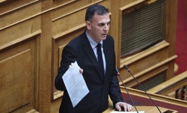 ΣΥΡΙΖΑ: «Η κυβέρνηση δαπανά 5 εκατ. ευρώ για την διαφήμιση της επιστολικής ψήφου, πριν αυτή ψηφιστεί»