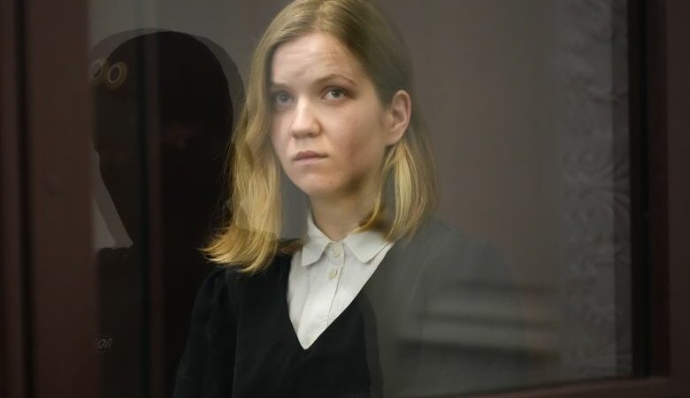 Η 27χρονη Ντάρια Τρέποβα καταδικάστηκε σε 27 χρόνια φυλάκιση επειδή προκάλεσε τον θάνατο Ρώσου στρατιωτικού μπλόγκερ