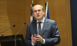 Χατζηδάκης: Με τον νέο νόμο οι θυγατρικές του Υπερταμείου θα λειτουργούν σαν «μικρές ΔΕΗ»