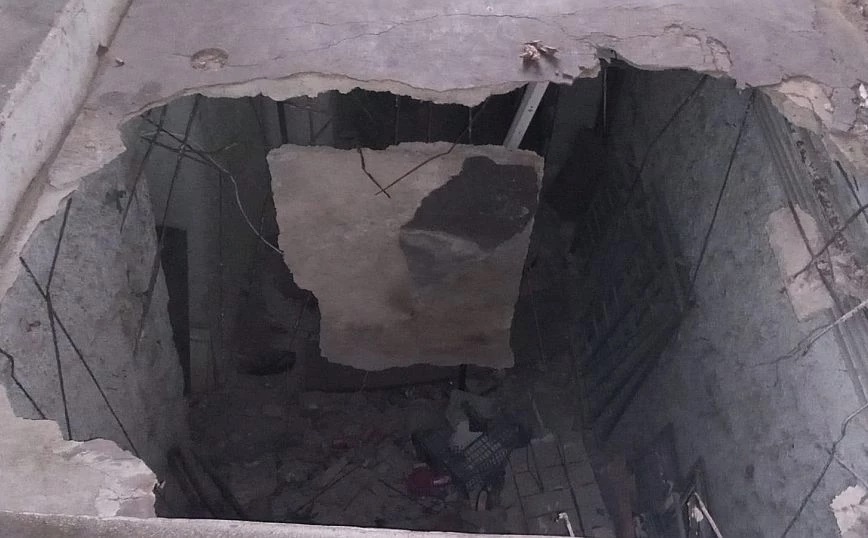 Θεσσαλονίκη: Υποχώρησε το οδόστρωμα σε δρόμο, με αποτέλεσμα να τραυματιστούν δύο 19χρονοι