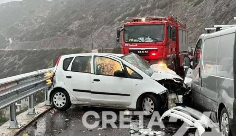 Σφοδρό τροχαίο στην Κρήτη: Σε κρίσιμη κατάσταση αγοράκι 2 ετών – Συγκρούστηκε ένα μίνι βαν με ΙΧ αυτοκίνητο
