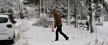 «Άσπρη» μέρα στο Περτούλι –  Χιόνισε μήνα Απρίλιο μετά από 20 χρόνια