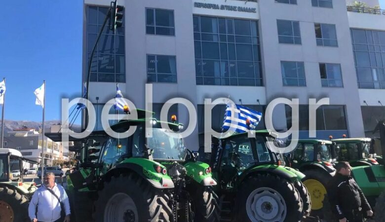 Στην Περιφέρεια Δυτικής Ελλάδας οι αγρότες της Αχαΐας – Έκλεισαν συμβολικά την εθνική οδό