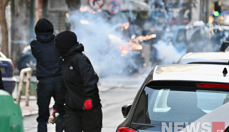 Επεισόδια στα Εξάρχεια και πέριξ του Πολυτεχνείου μετά το πανεκπαιδευτικό συλαλλητήριο