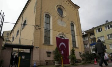 Τουρκία: Συνελήφθησαν 25 ύποπτοι για την επίθεση σε καθολική εκκλησία στην Κωνσταντινούπολη