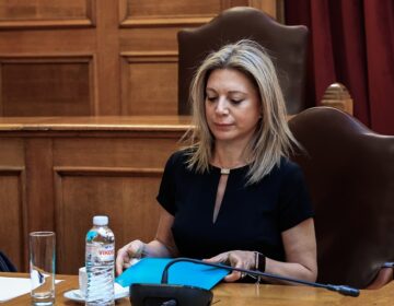 Επιστολές προς τον Ν. Κακλαμάνη απέστειλαν η Μαρία Καρυστιανού και η Ζωή Κωνσταντοπούλου ενόψει της ψηφοφορίας για ΠτΔ