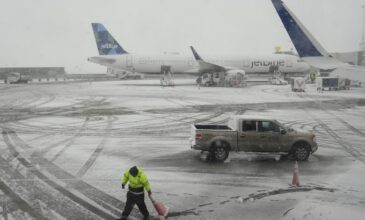 Χειμερινή καταιγίδα έντυσε στα λευκά τις βορειοανατολικές πολιτείες των ΗΠΑ – Έκλεισαν σχολεία και καθηλώθηκαν αεροπλάνα