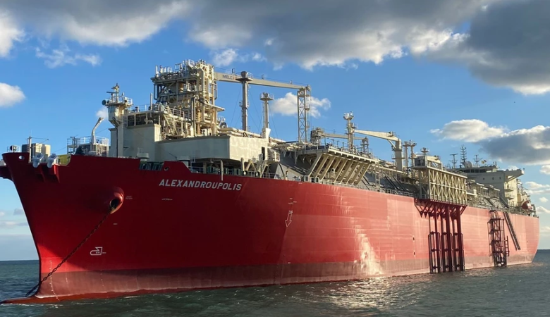 Στο FSRU Αλεξανδρούπολης το πρώτο ναυλωμένο φορτίο LNG από τη ΔΕΠΑ Εμπορίας