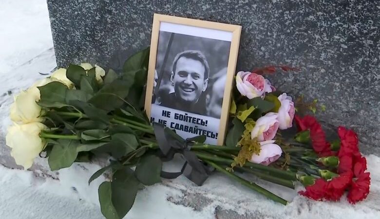 Απειλές στα γραφεία κηδειών στη Ρωσία για να μην διαθέσουν νεκροφόρα για τη μεταφορά της σορού του Ναβάλνι