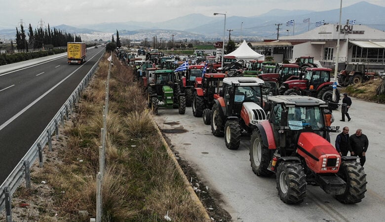 Σε ποσό άνω των 4,7 δισ. ευρώ κοστολογούνται οι απαιτήσεις των αγροτών στα μπλόκα