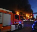 Μεγάλη φωτιά ξέσπασε σε 14ώροφο συγκρότημα κατοικιών στη Βαλένθια
