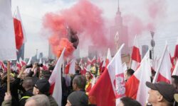 Οι Πολωνοί αγρότες διαδήλωσαν στη Βαρσοβία εναντίον των πολιτικών της ΕΕ και των εισαγωγών από την Ουκρανία