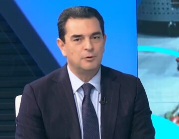 Κώστας Σκρέκας: Ο Αλέξης Τσίπρας αρνείται να κάνει την αυτοκριτική του