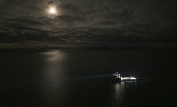 Νορβηγικό ελικόπτερο έπεσε στη θάλασσα, αλλά διασώθηκαν οι έξι επιβάτες