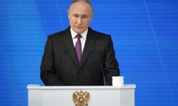 Ο Πούτιν προειδοποιεί το ΝΑΤΟ με πυρηνικό πόλεμο αν στείλει στρατεύματα στην Ουκρανία
