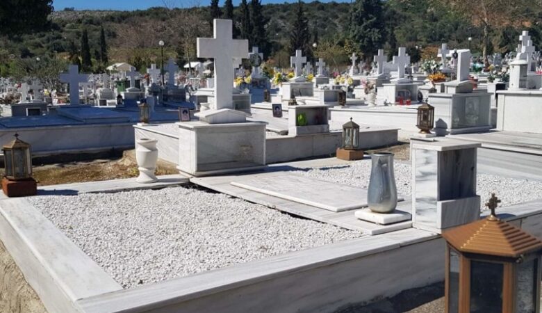 Σοκαριστικές εικόνες στο κοιμητήριο Λάρισας: Άσηπτοι βγαίνουν οι νεκροί από κορονοϊό