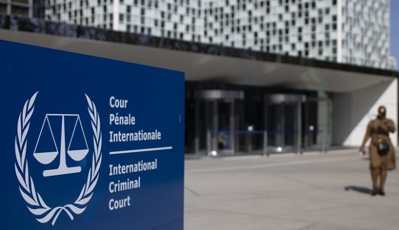 Εντάλματα σύλληψης για εγκλήματα πολέμου εξέδωσε το Διεθνές Ποινικό Δικαστήριο για δύο ανώτερους Ρώσους διοικητές