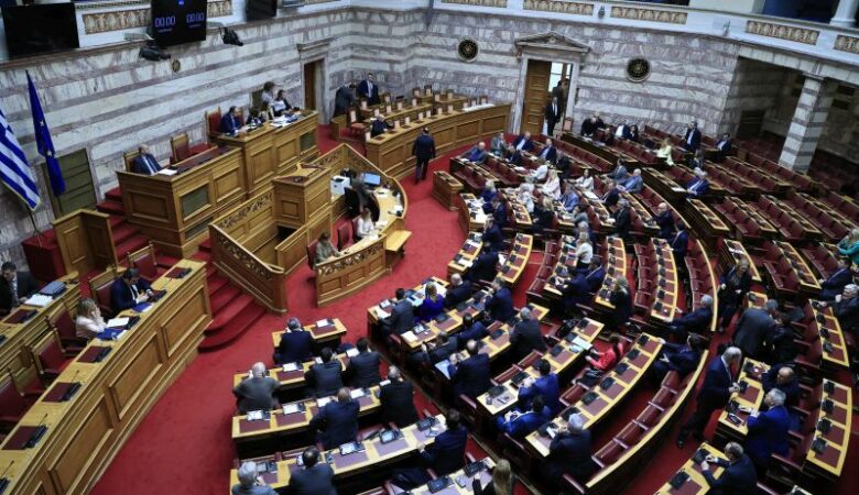 Βουλή – Μη κερδοσκοπικά πανεπιστήμια: Ενστάσεις αντισυνταγματικότητας κατέθεσαν ΣΥΡΙΖΑ, ΚΚΕ, Ελληνική Λύση και ΚΟ «Νίκη»