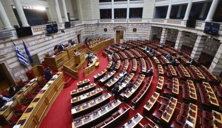 Βουλή: Κορυφώνεται η συζήτηση επί του ν/σ για τα μη κρατικά πανεπιστήμια με τις ομιλίες του Μητσοτάκη και των πολιτικών αρχηγών