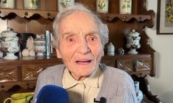 Σούπερ γιαγιά 103 ετών οδηγούσε χωρίς δίπλωμα και ασφάλιση τα ξημερώματα «για να επισκεφθεί φίλους»