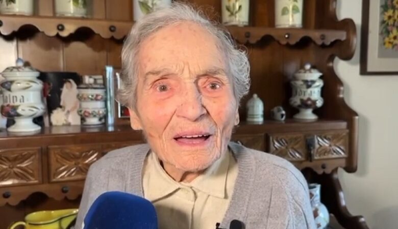 Σούπερ γιαγιά 103 ετών οδηγούσε χωρίς δίπλωμα και ασφάλιση τα ξημερώματα «για να επισκεφθεί φίλους»