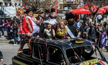 Mηνύματα χαράς και αισιοδοξίας από το καρναβάλι της Πάτρας