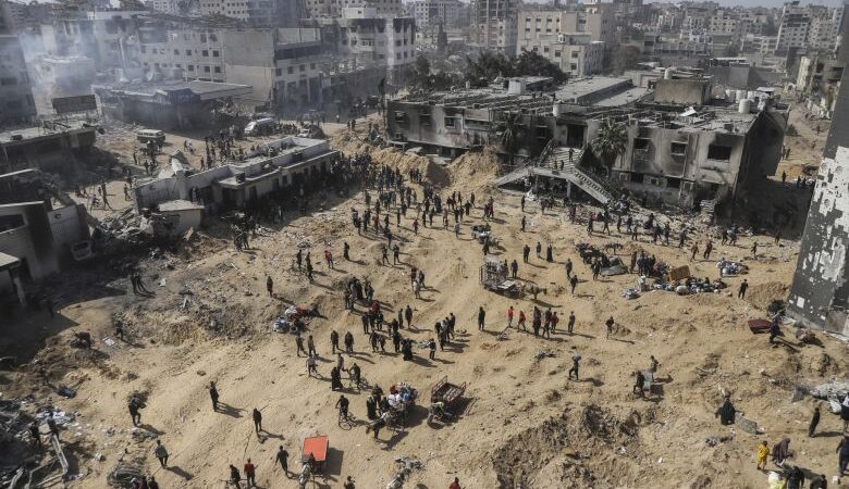 Διασκορπισμένα πτώματα στα ερείπια του νοσοκομείου Αλ Σίφα της Γάζας