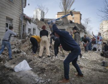 Τουλάχιστον τέσσερις νεκροί από ρωσική επίθεση στο Κίεβο