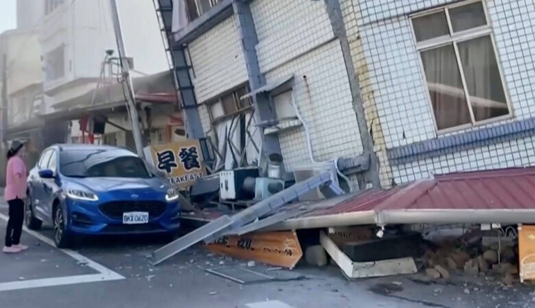 Σεισμός στην Ταϊβάν: Επτά νεκροί, πάνω από 700 τραυματίες και 77 εγκλωβισμένοι