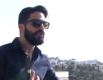 Διονύσης Ατζαράκης: Πήγα σε εκκλησιαστικό σχολείο που δίδασκαν καλόγριες και δεν πέρασα άσχημα