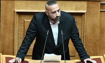 Ανεξαρτητοποιήθηκε ο βουλευτής των «Σπαρτιατών», Γιώργος Μανούσος