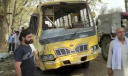 Τραγωδία στην Ινδία: Σχολικό λεωφορείο προσέκρουσε σε δέντρο – Νεκροί τουλάχιστον έξι μαθητές