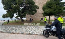 Τραγωδία στη Θεσσαλονίκη: 34χρονος από την Κρήτη ο άνδρας που έπεσε από τον Λευκό Πύργο και σκοτώθηκε