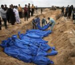 Οι Παλαιστίνιοι ζητούν έρευνα για τους ομαδικούς τάφους σε νοσοκομεία της Γάζας