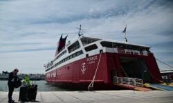 Υπουργείο Ναυτιλίας: Οδηγίες για την ασφαλή μεταφορά ηλεκτρικών και plug-in υβριδικών οχημάτων με πλοία