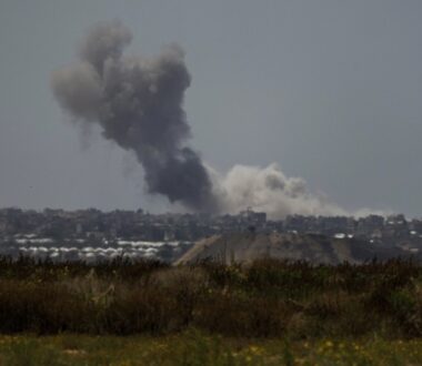 Σφοδροί βομβαρδισμοί στη Γάζα – «Τελευταία ευκαιρία» στο Κάιρο για κατάπαυση πυρός
