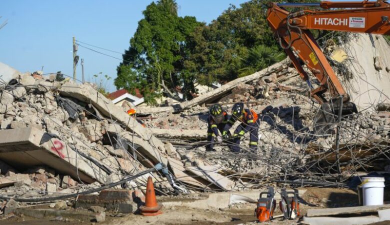 Νότια Αφρική: Στους 24 αυξήθηκε ο αριθμός των νεκρών από την κατάρρευση κτιρίου στην πόλη Τζορτζ
