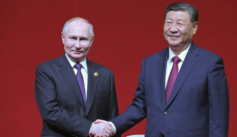 Σι και Πούτιν διαλαλούν ότι ο άξονας Πεκίνου-Μόσχας αποτελεί παράγοντα σταθερότητας και ειρήνης
