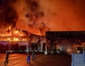 Εμπρησμός εργοστασίου στη Λαμία: Ο ασφαλιστής της εταιρείας είχε υποβάλλει αίτημα αύξησης της αποζημίωσης πυρκαγιάς δύο ημέρες πριν