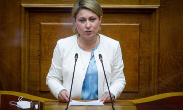 Αλεξοπούλου: Ήταν προβληματική η έκφραση «ο τζάμπας πέθανε», ζητώ συγγνώμη από τους εκπαιδευτικούς