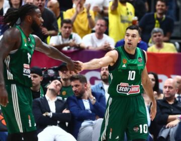 Θριαμβευτικά στον τελικό της Euroleague ο Παναθηναϊκός