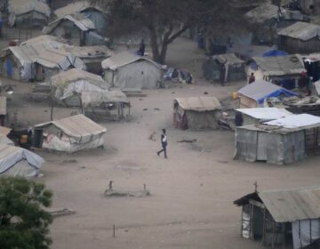 Xιλιάδες άνθρωποι εγκαταλείπουν τις εστίες τους στο Αλ-Φασίρ του Σουδάν μετά την επίθεση παραστρατιωτικών δυνάμεων